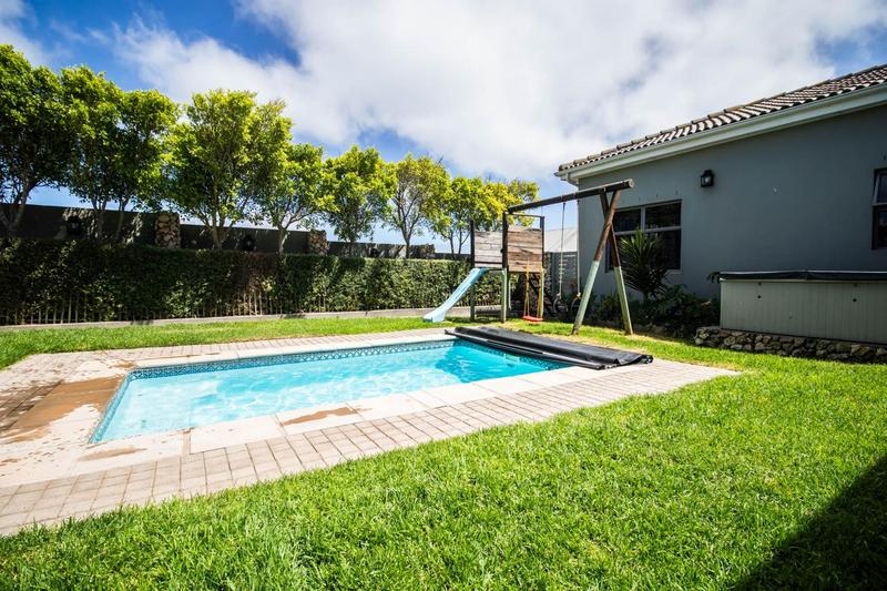 5 Bedroom Property for Sale in Myburgh Park Western Cape